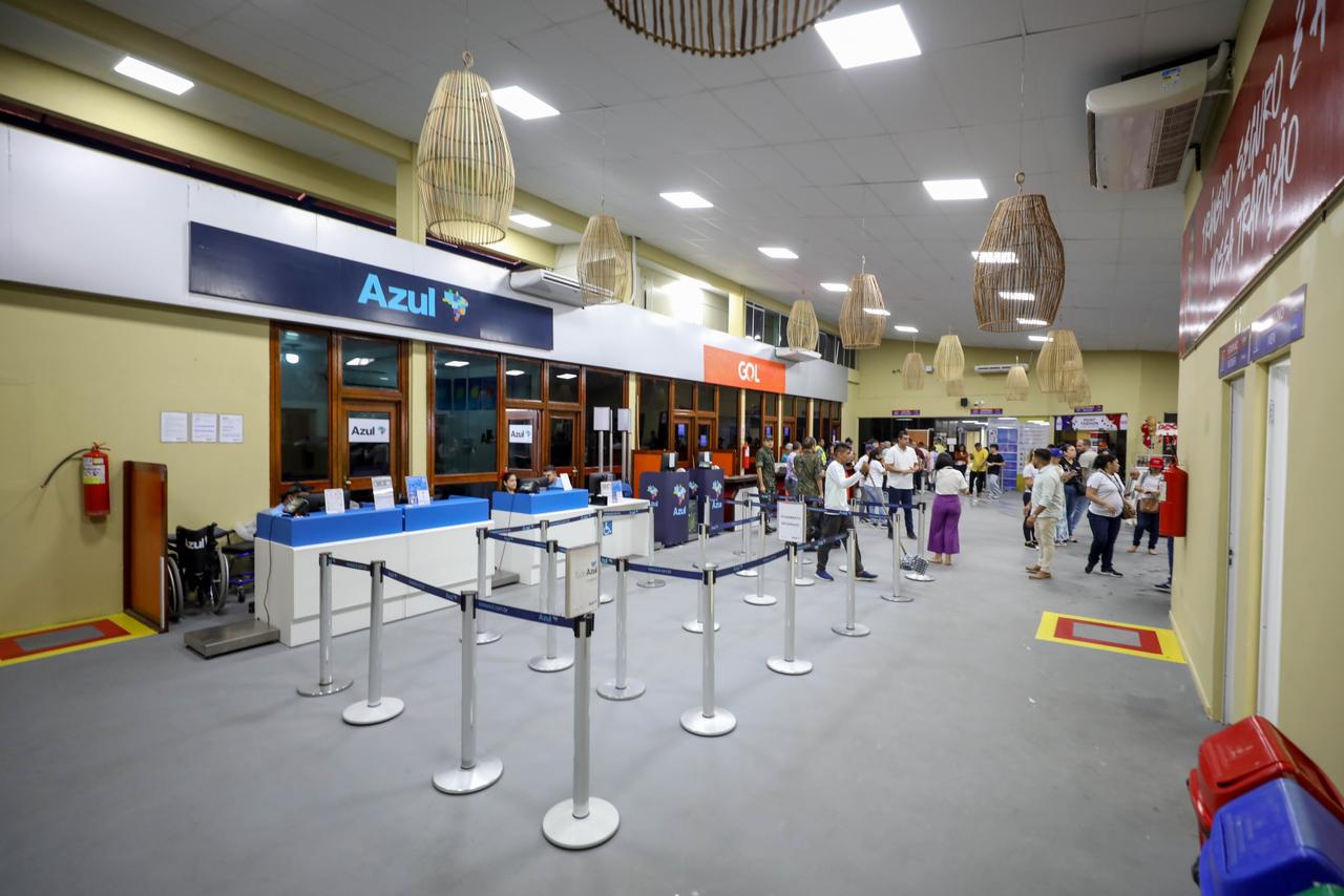 Em-Parintins-Wilson-Lima-entrega-aeroporto-Julio-Belem-revitalizado-e-150-triciclos-reformados_Foto-Alex-Pazuello-Secom-3