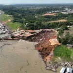 Vídeos mostram destruição após desmoronamento de porto em Manacapuru