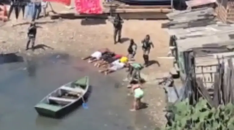 Mulher é salva pela polícia